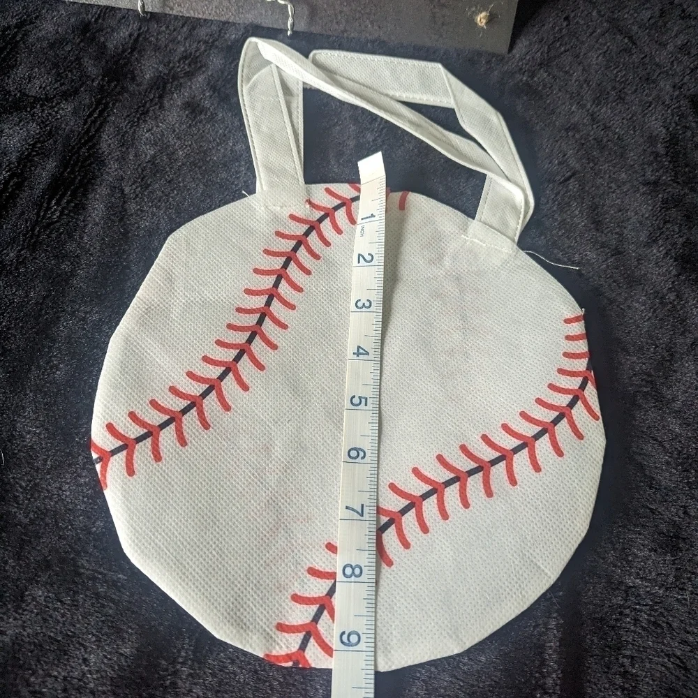 NWOT Baseball Party Gift Bags Pack of 24